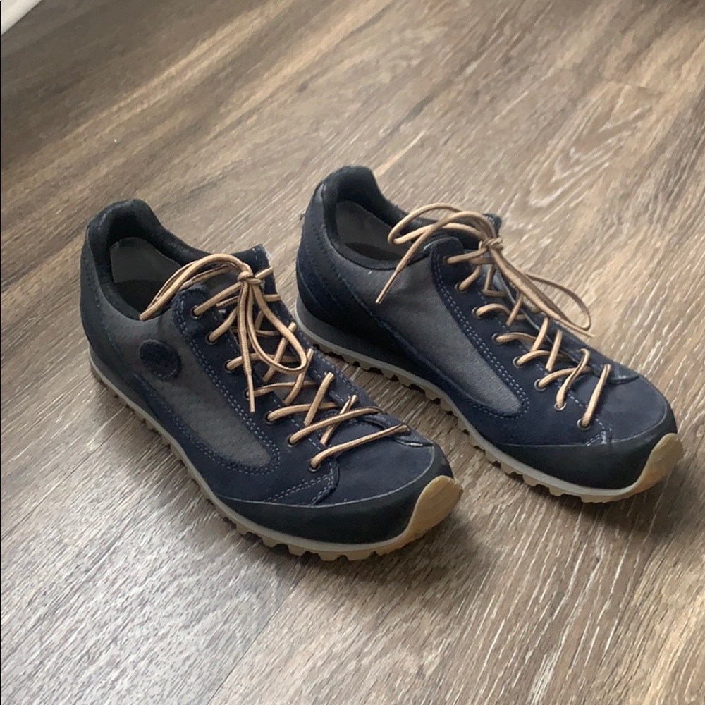 Hanwag Walking Shoes